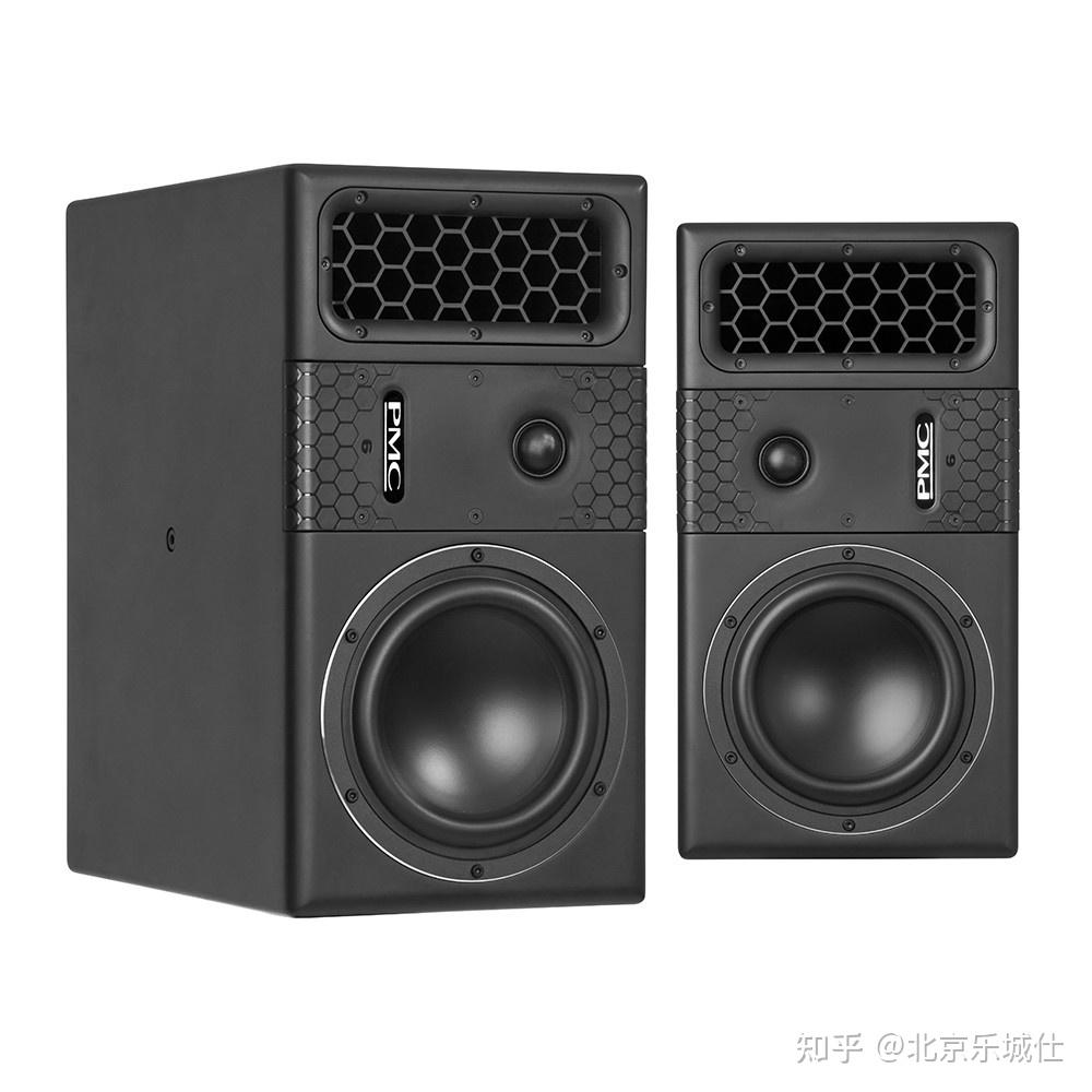 PMC6 專(zhuān)業(yè)錄音棚的卓越選擇——有源雙分頻監(jiān)聽(tīng)音箱與一站式解決方案